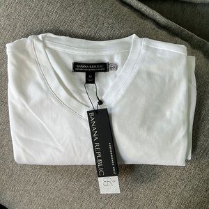 Banana Republic Men’s White Crew Neck Size Medium